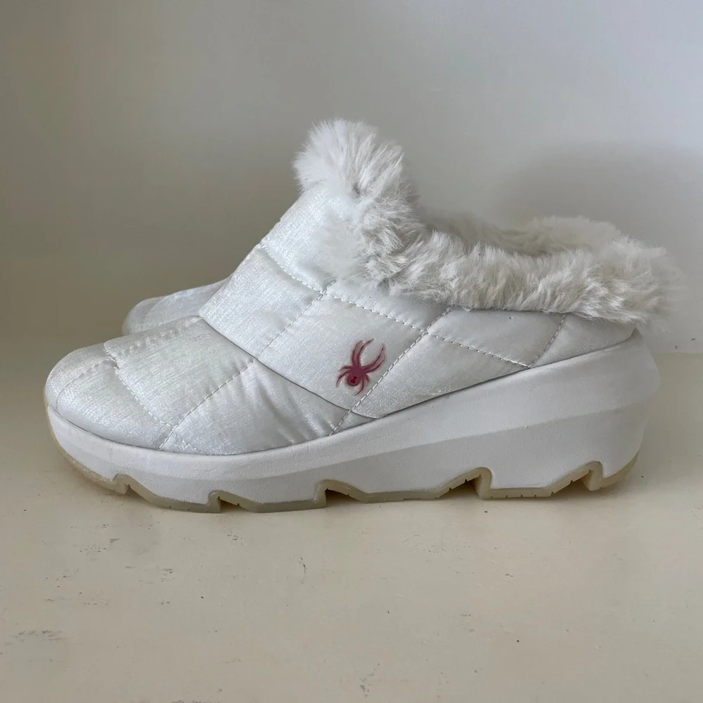 Spyder Conway Women's NWOT 9 fuzzy clogs slippers shoes wedge lily white